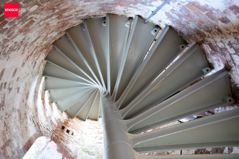 Ventajas desconocidas de las escaleras de caracol metálicas que te resultarán increíbles
