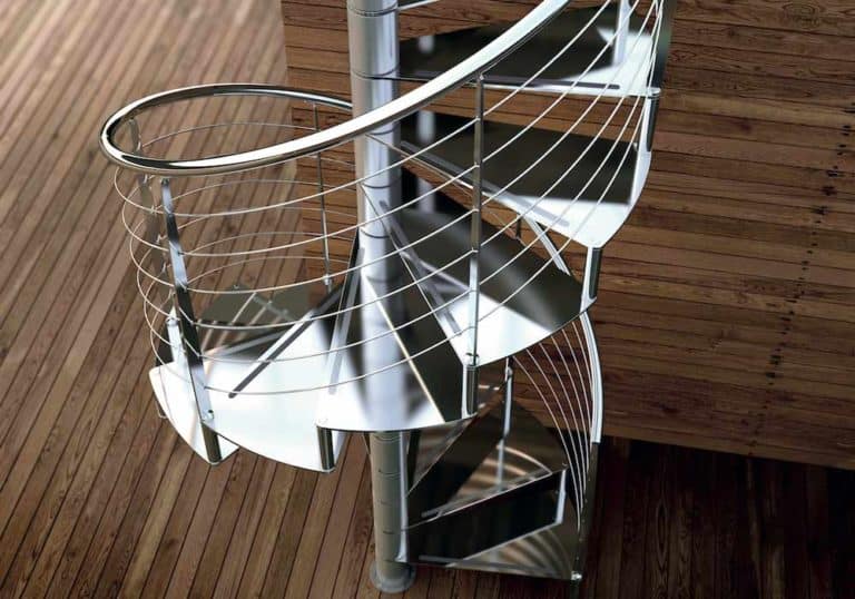 Escaleras de acero inoxidable o de aluminio. ¿Qué ventajas presenta cada material?